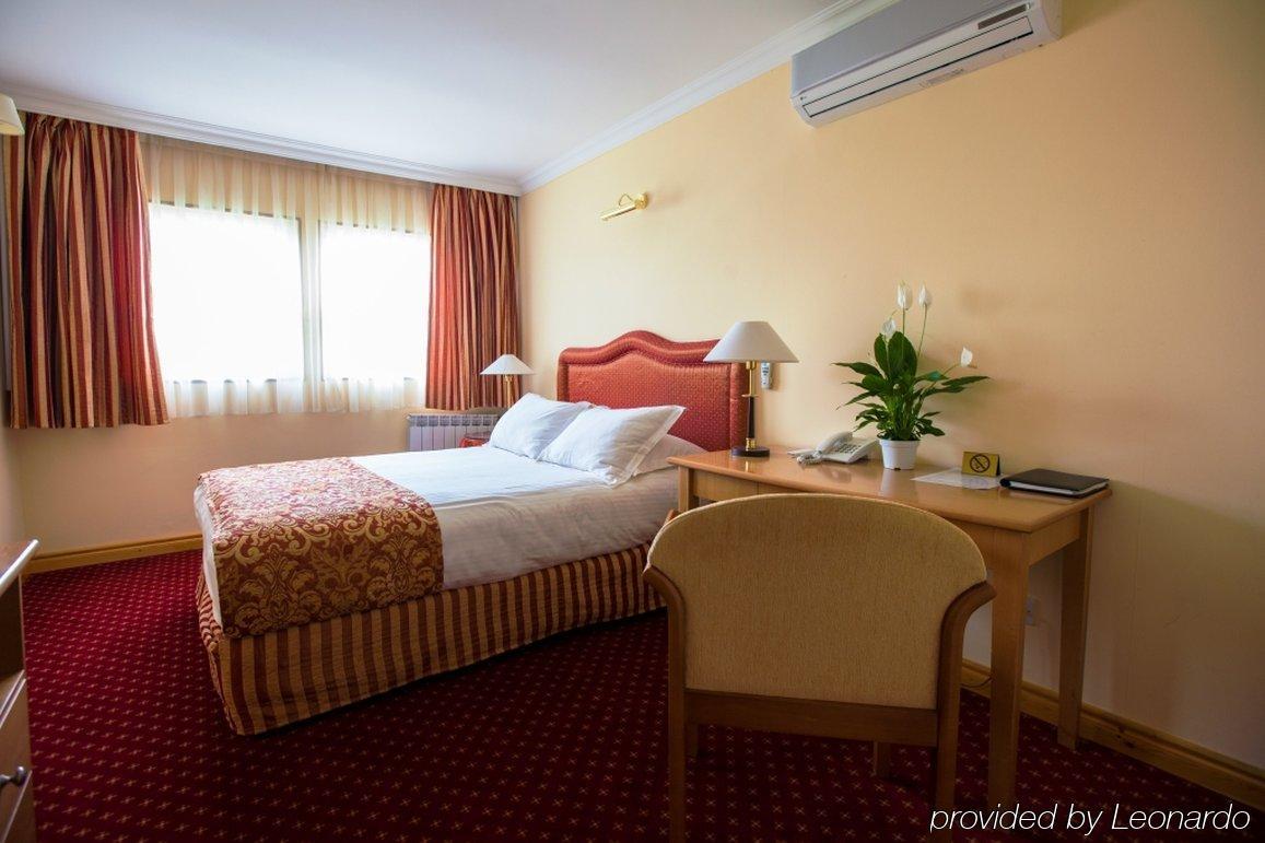Chagala Atyrau Hotel Εξωτερικό φωτογραφία