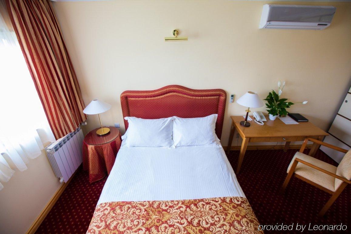 Chagala Atyrau Hotel Εξωτερικό φωτογραφία