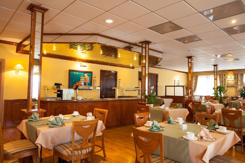 Chagala Atyrau Hotel Εξωτερικό φωτογραφία