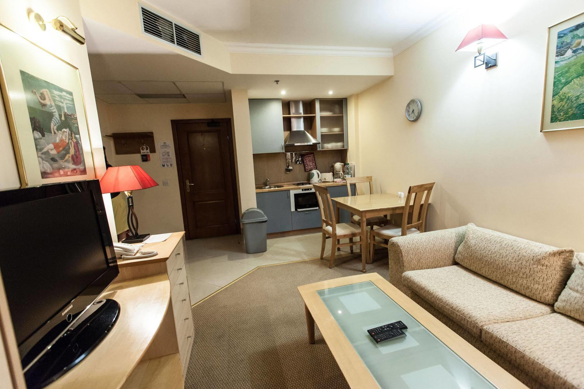 Chagala Atyrau Hotel Εξωτερικό φωτογραφία